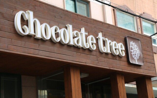 Chocolate Tree 0