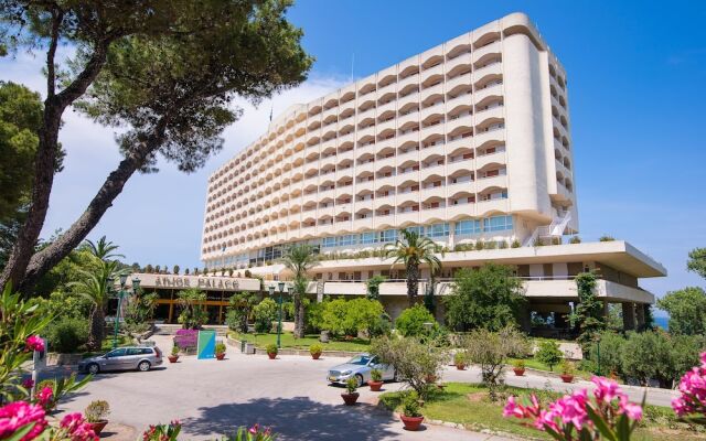 Отель Athos Palace вид на фасад