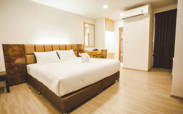 B2 Amata Nakorn Premier Hotel