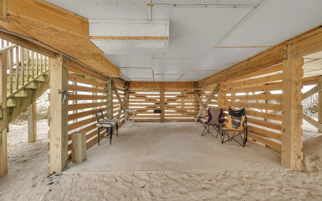 Lisa Lu by Oak Island Accommodations