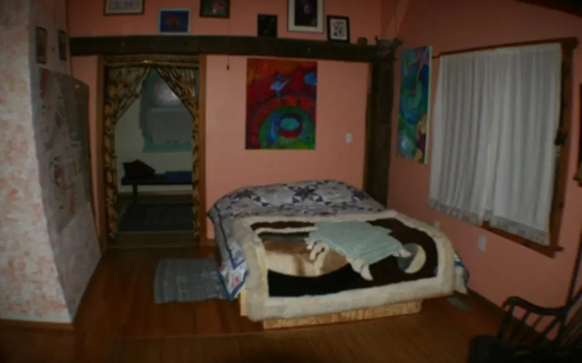A Comfort Woods Guesthouse