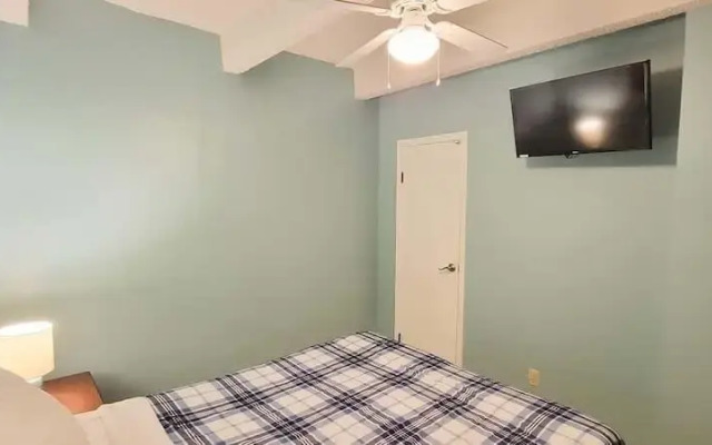 Aquarius 408 2 Bedroom Condo by RedAwning