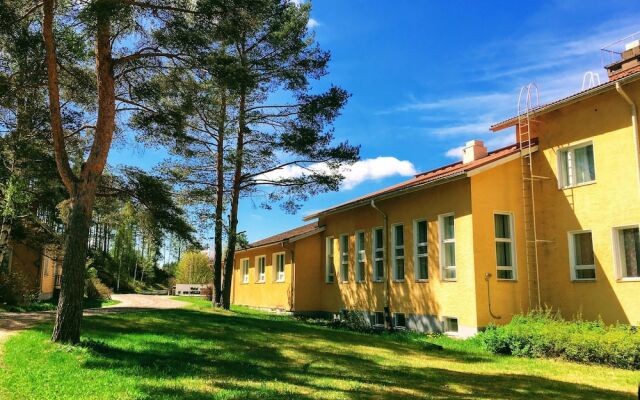 Отель Hostel Vanha Koulu Финляндия, Лаппеэнранта - отзывы, цены и фото номеров - забронировать отель Hostel Vanha Koulu онлайн вид на фасад