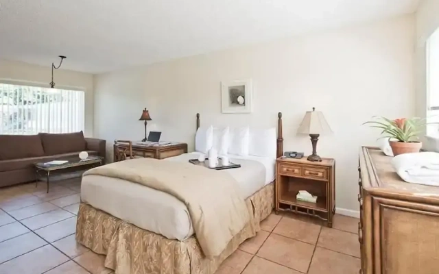 Ocean Lodge
