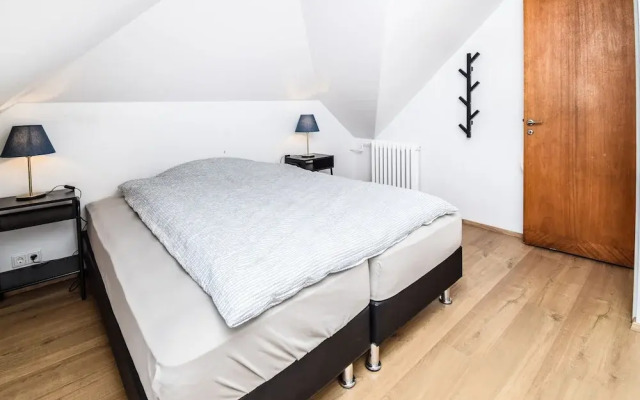 Apartment B04