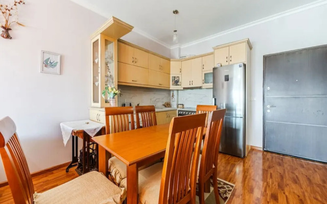 Urban Sea Escape 1BR With Beach Access