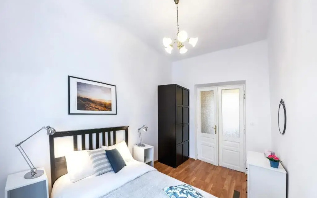 FriendHouse Apartments - Avenue