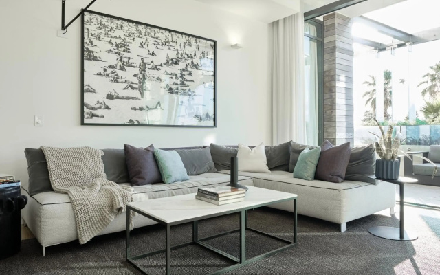 Luxury Bondi Beachside Apartment - Pacific