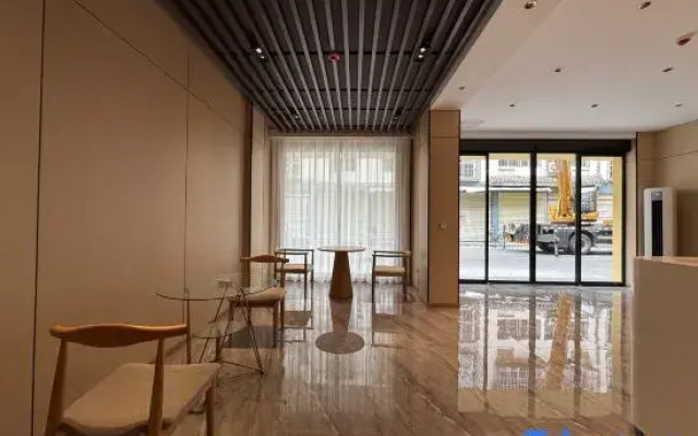 Yunzhi Xiu Smart Chinese Inn (Dujiangyan Scenic Area Yingbin Road)