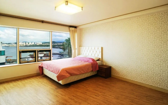 Hotel Navis