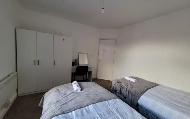 Spacious 2-bed Apartment in Leicester