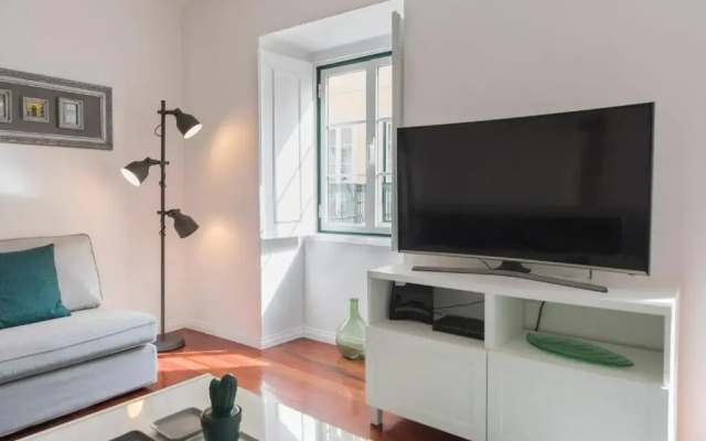 LovelyStay - Bica Patio Duplex