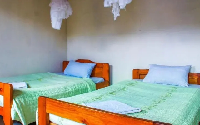Sabinyo Guest House