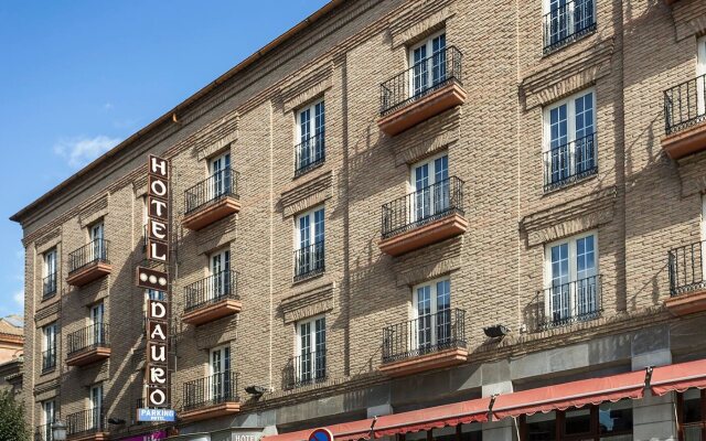 Dauro Hotel вид на фасад