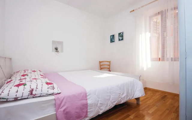 Amazing Home in Tribunj Sovlje With Wifi and 4 Bedrooms