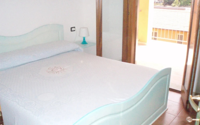 Modern 1 bed Apartment Sleep 3 sea View Only 700mt From sea