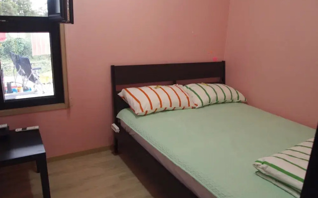 Cube Guesthouse