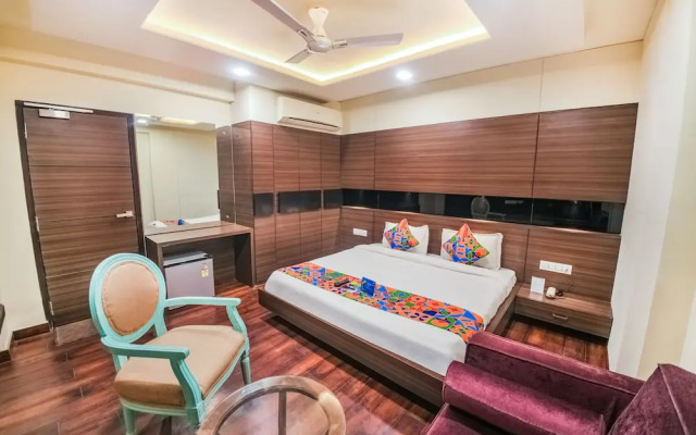 Shyampuriya Palace By FabHotel