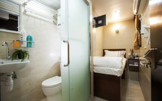 Hostel TST