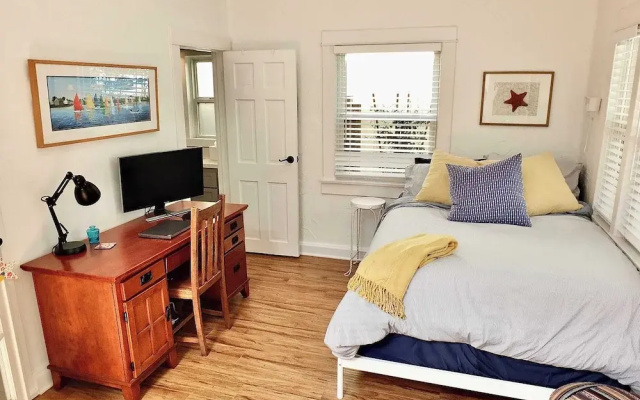 Park Avenue Beach Paradise Chic & Secluded 4 BDR