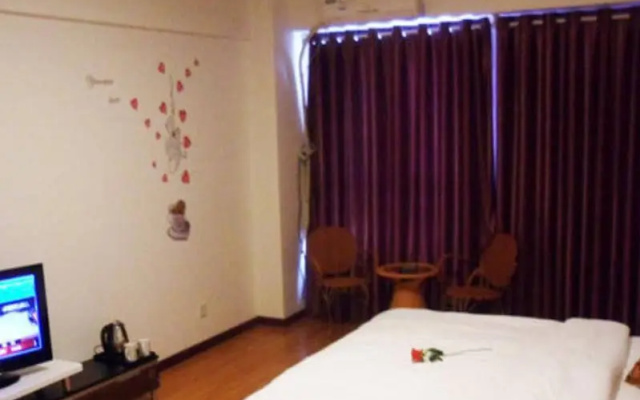 Xian Zhong Lou Zi Mo Apartment