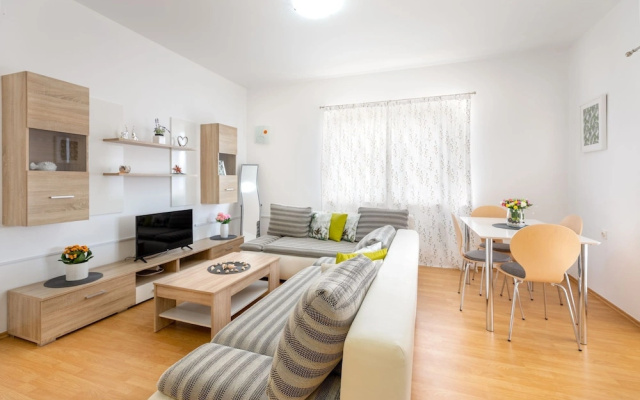 Apartments Maja