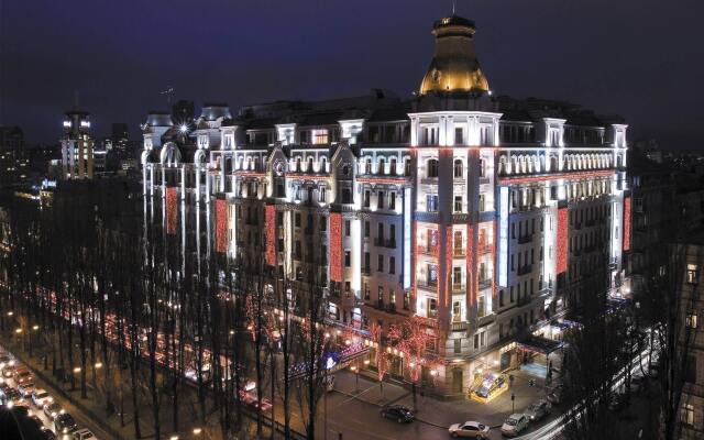 Гостиница Premier Palace вид на фасад