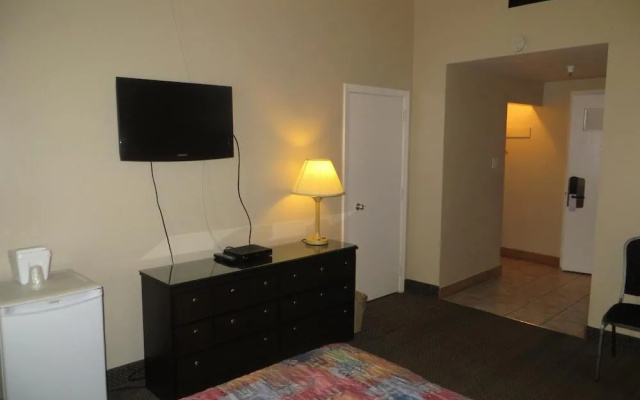 Airport Motor Inn