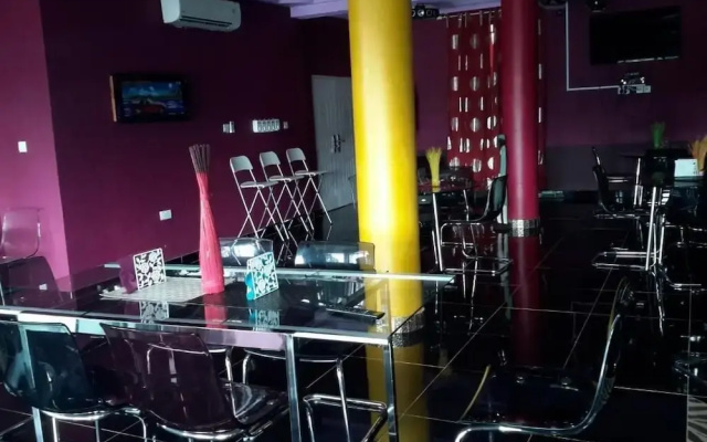 GQ Luxury Hills Hotel- Akropong Akwapim
