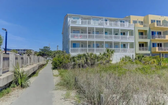 Seaside Villa 102 on Folly Beach