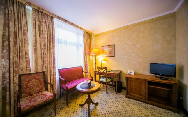 Hotel Opera