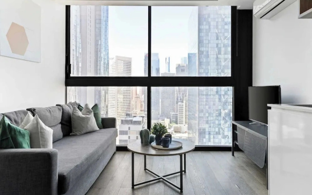 Pet-friendly Stylish 2BR Apt, Panoramic City Views
