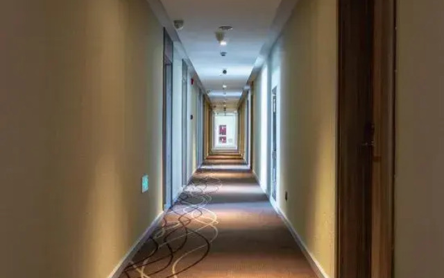 HanTing Hotel (Tianjin Zhongbei Haitai Nanbei Avenue)
