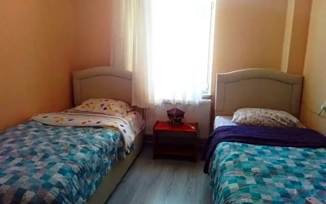 Bahar Hostel
