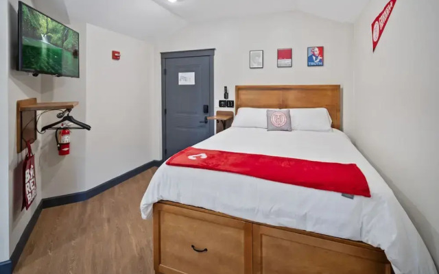 The Dorm Hotel