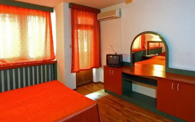 Family Hotel Argo