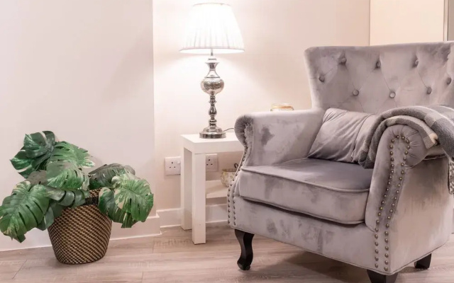 Luxury Riverview City Centre Apartment