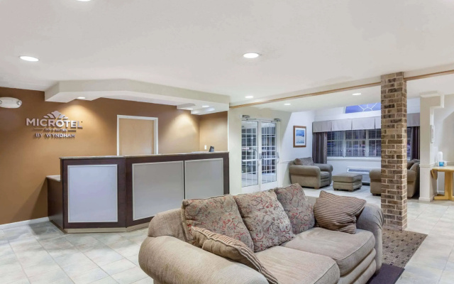 Microtel Inn & Suites by Wyndham Nashville