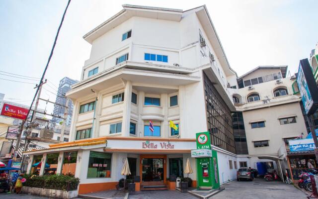 Eastiny Bella Vista Hotel & Residence Паттайя вид на фасад