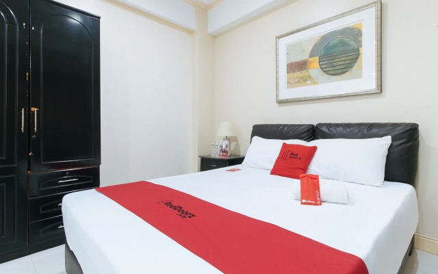 RedDoorz Plus @ Better Living Paranaque