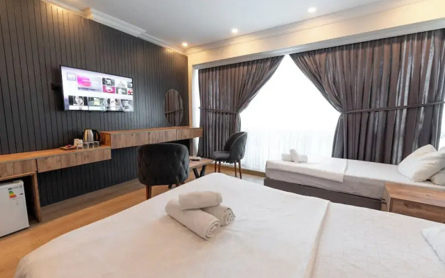 Highway 34 Hotel