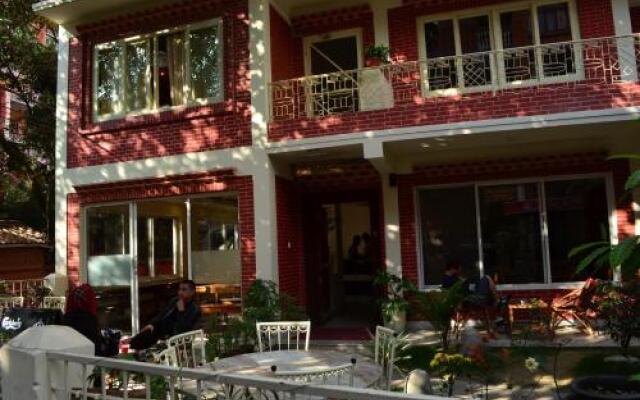Отель 327 Thamel Hotel Непал, Катманду - отзывы, цены и фото номеров - забронировать отель 327 Thamel Hotel онлайн вид на фасад