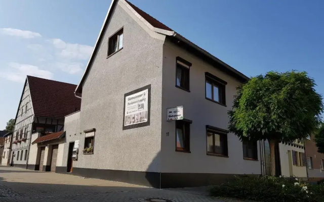 Gästezimmer & Ferienwohnung Thon