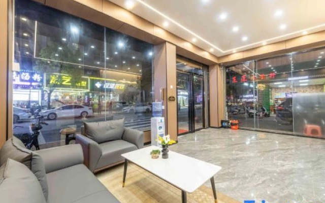 Guangzhou Junle Hotel (Zhucun Metro Station Branch)