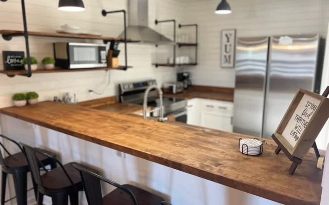 Turkey Nest by Beyond Expectations- Renovated 2BR