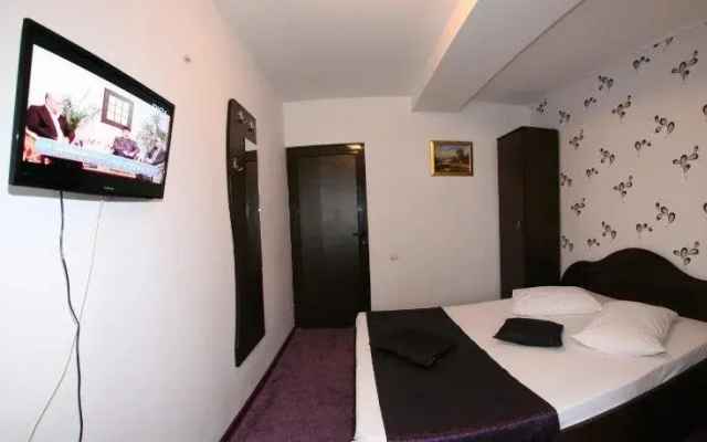 Flamingo Hostel