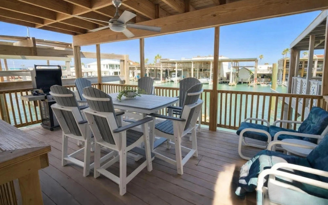 Channelfront - Dock - Fishing - BBQ - Deck