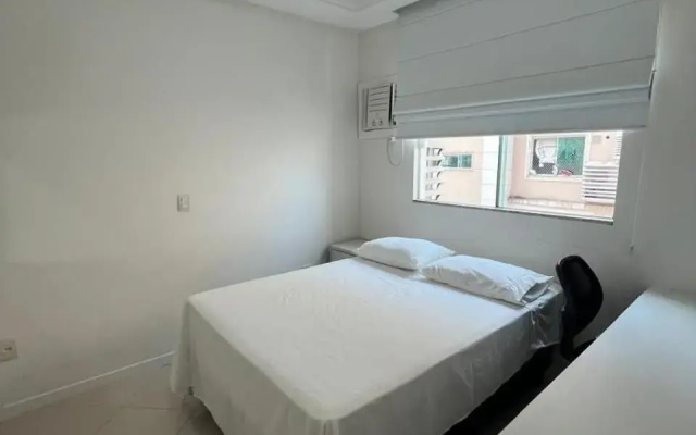 Apartamento 3 suítes próximo a praia