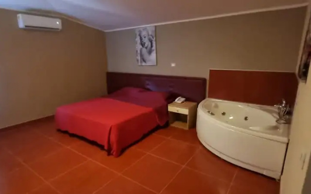 Miga Hotel Airport