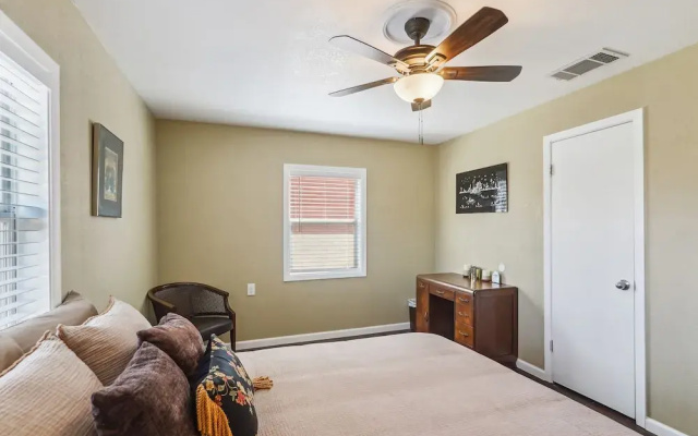 Quaint Midland Home ~ 1 Mi to Downtown!